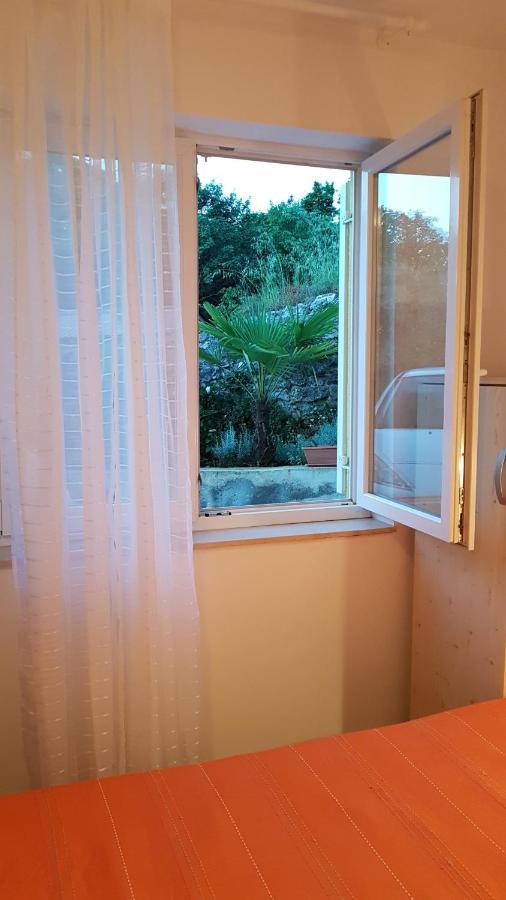 Apartmani Ljerka Malinska Exterior foto