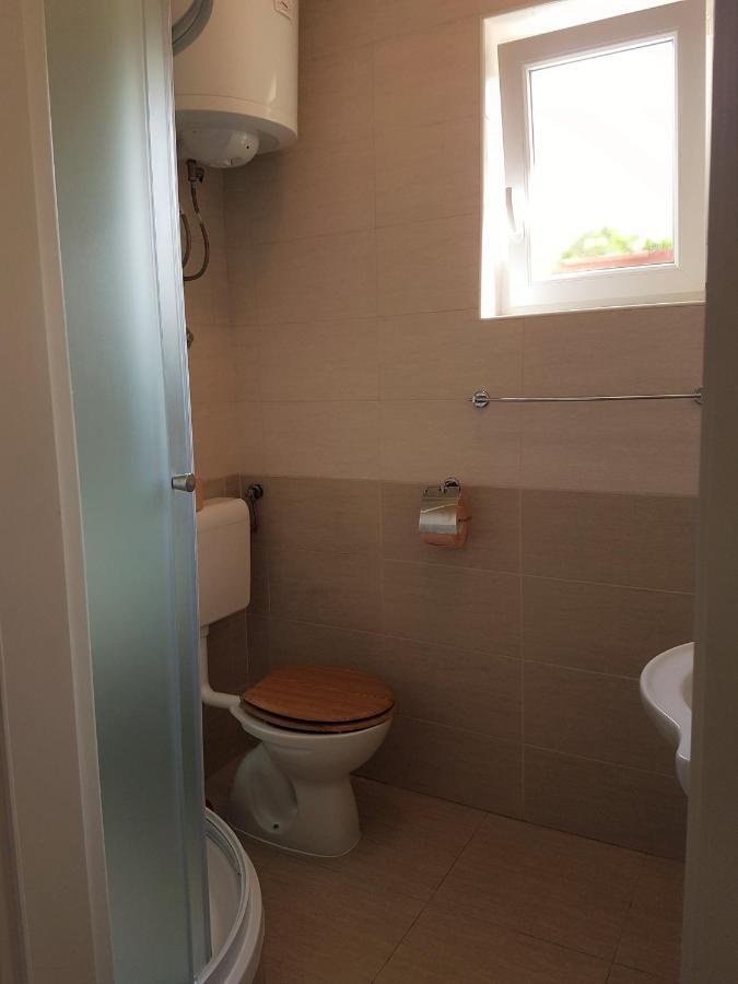 Apartmani Ljerka Malinska Exterior foto