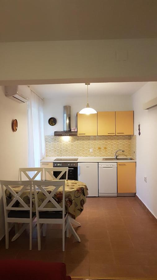 Apartmani Ljerka Malinska Exterior foto