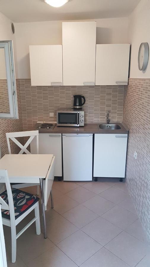 Apartmani Ljerka Malinska Exterior foto